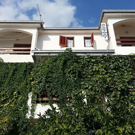 Apartments Neva Sumpetar Ngoại thất bức ảnh