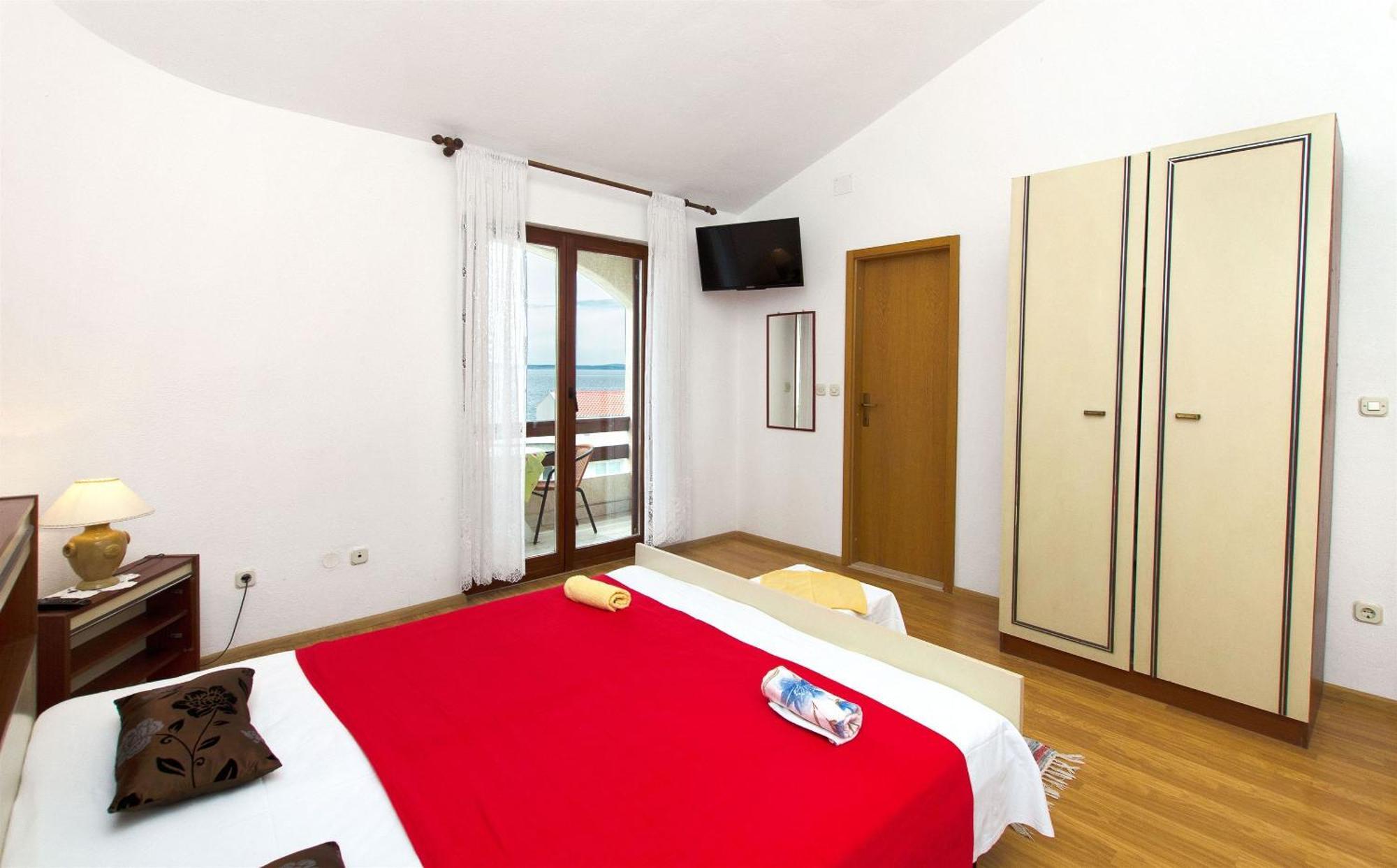 Apartments Neva Sumpetar Ngoại thất bức ảnh